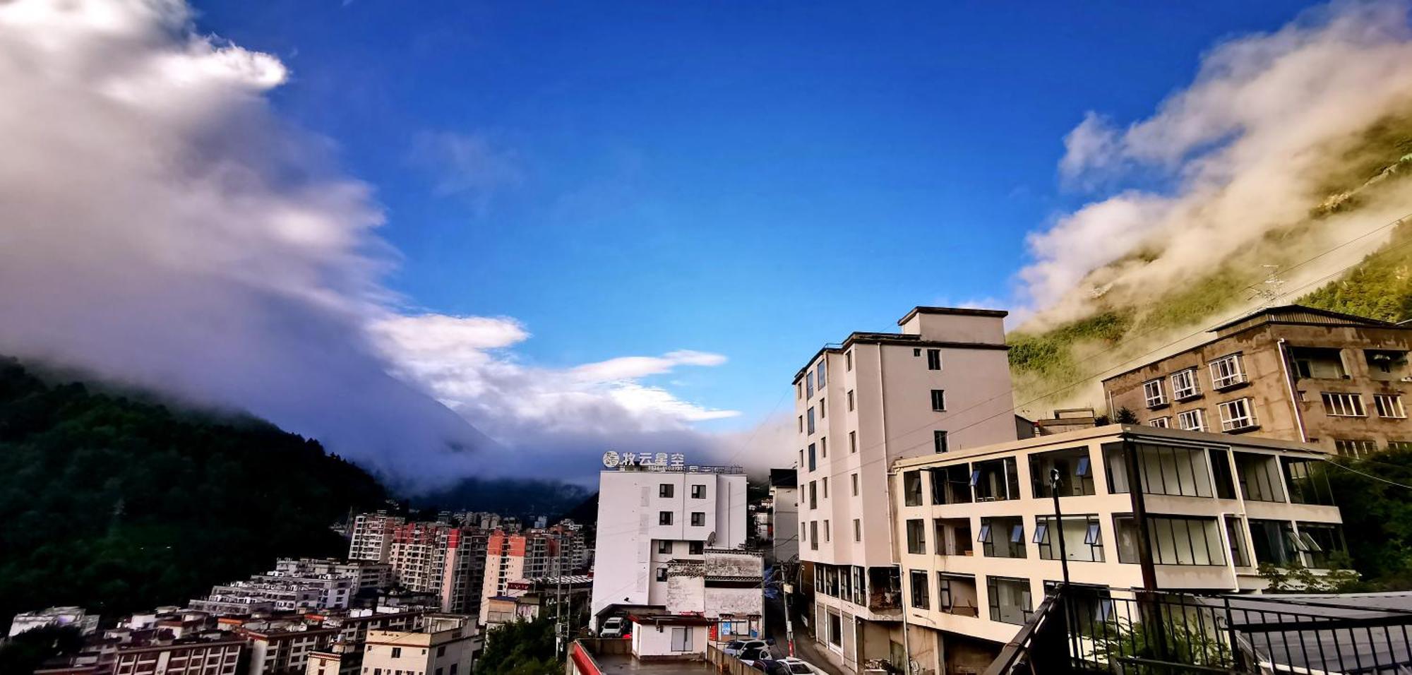 Kangding Guozhuang Nan Wu Hao Boutique Inn מראה חיצוני תמונה
