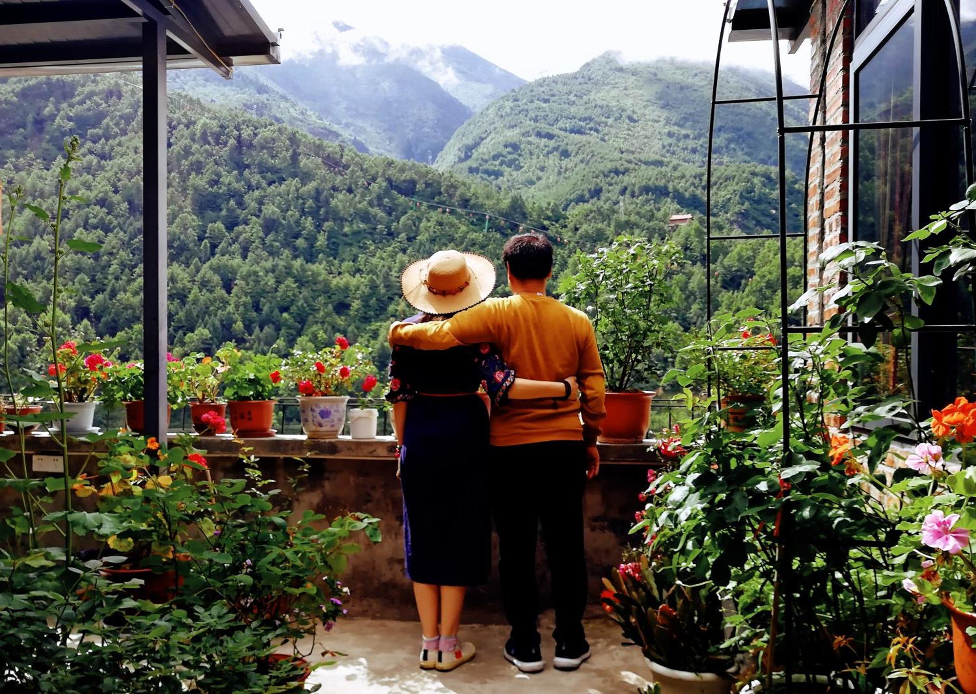 Kangding Guozhuang Nan Wu Hao Boutique Inn מראה חיצוני תמונה
